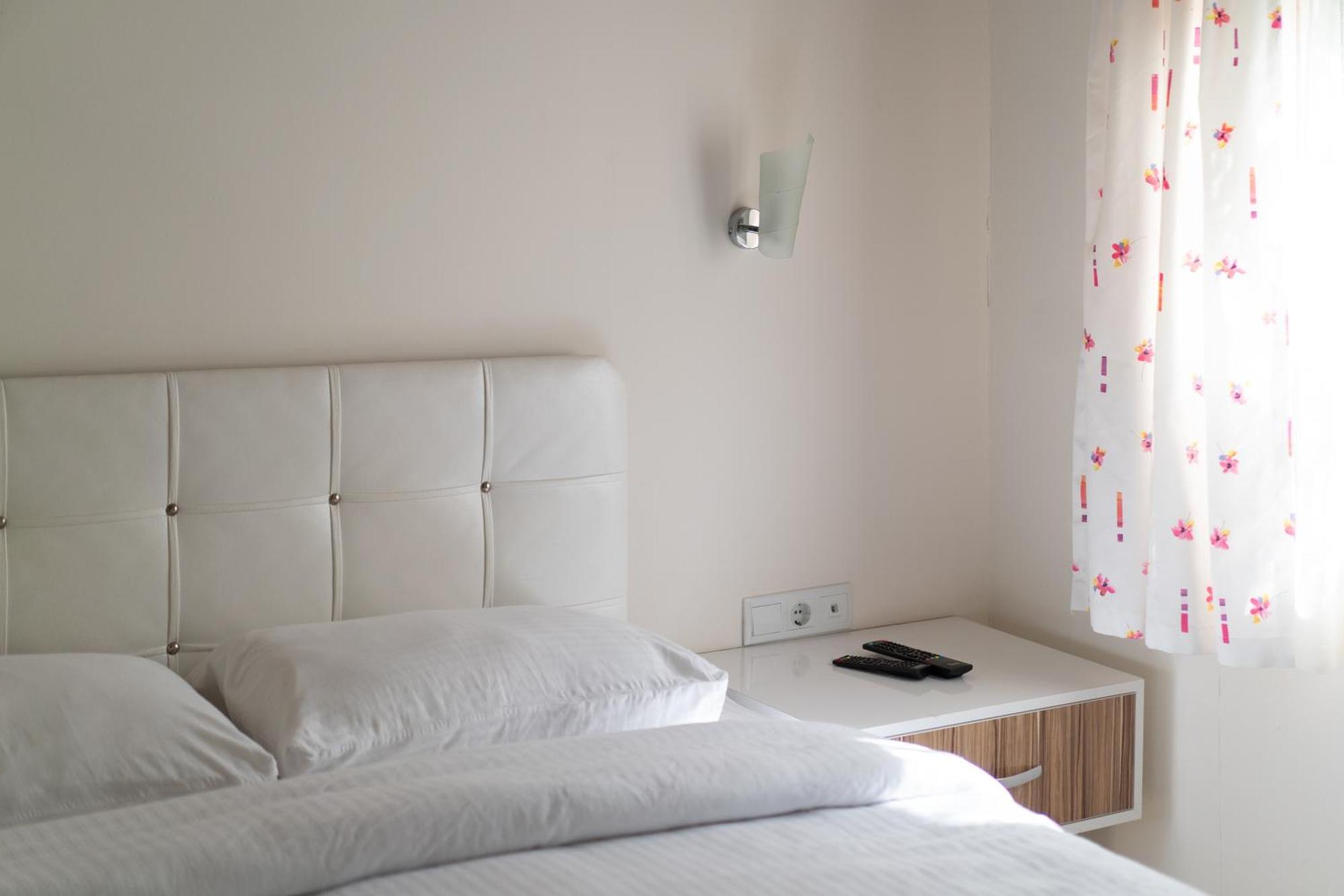 Azur Hotel Çıralı Buitenkant foto